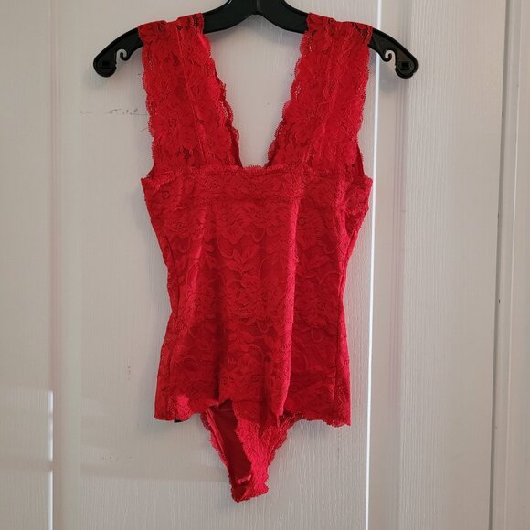 GUESS Women's Red Lace Bodysuit - Picture 4 of 4